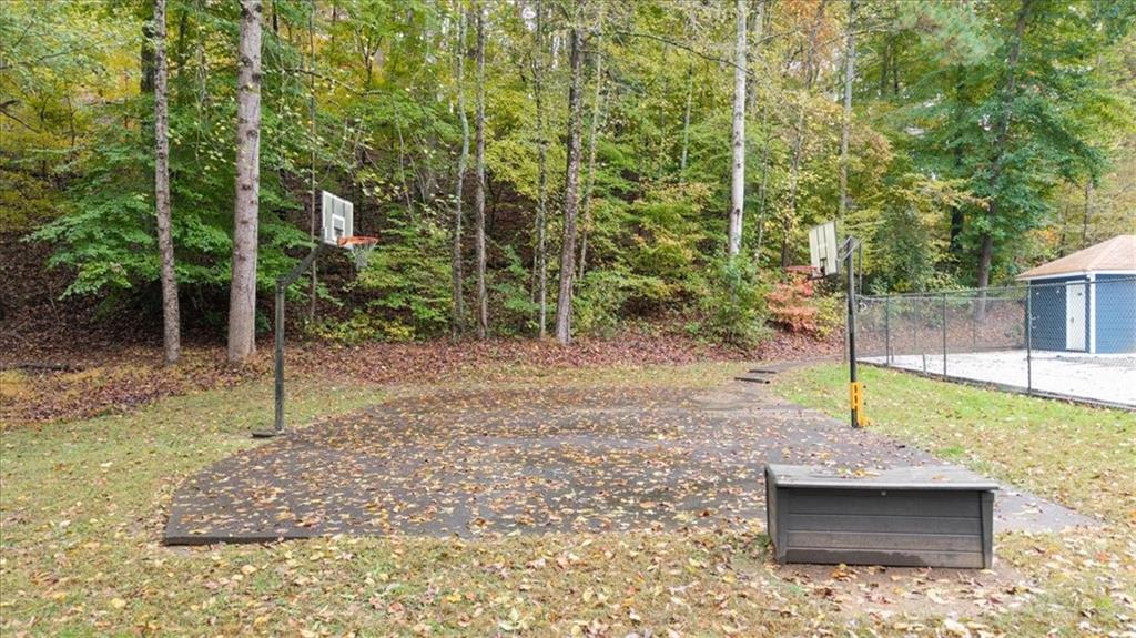 5250 Pikes Peak Court