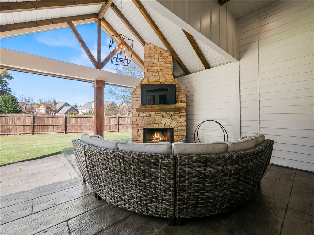 6208 Harris Court