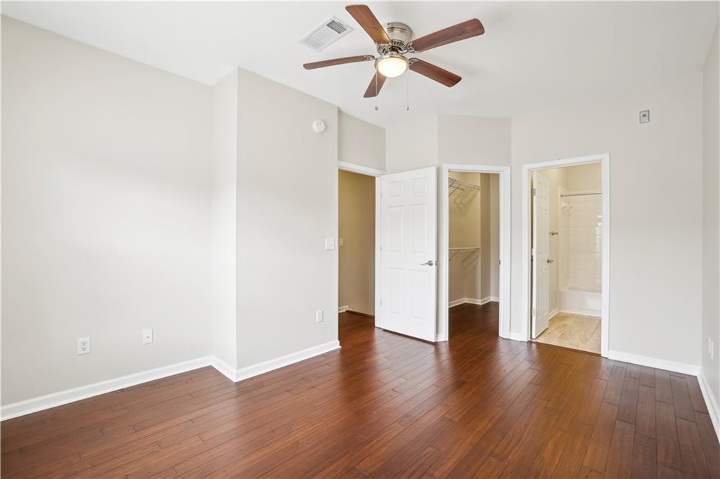 7110 Woodland Lane