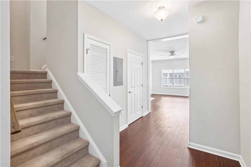 7110 Woodland Lane