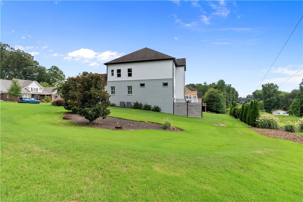 1186 Lincoln Drive