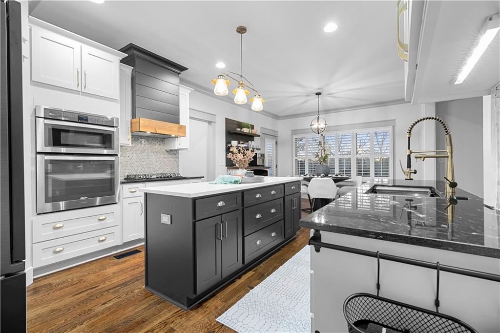 1186 Lincoln Drive