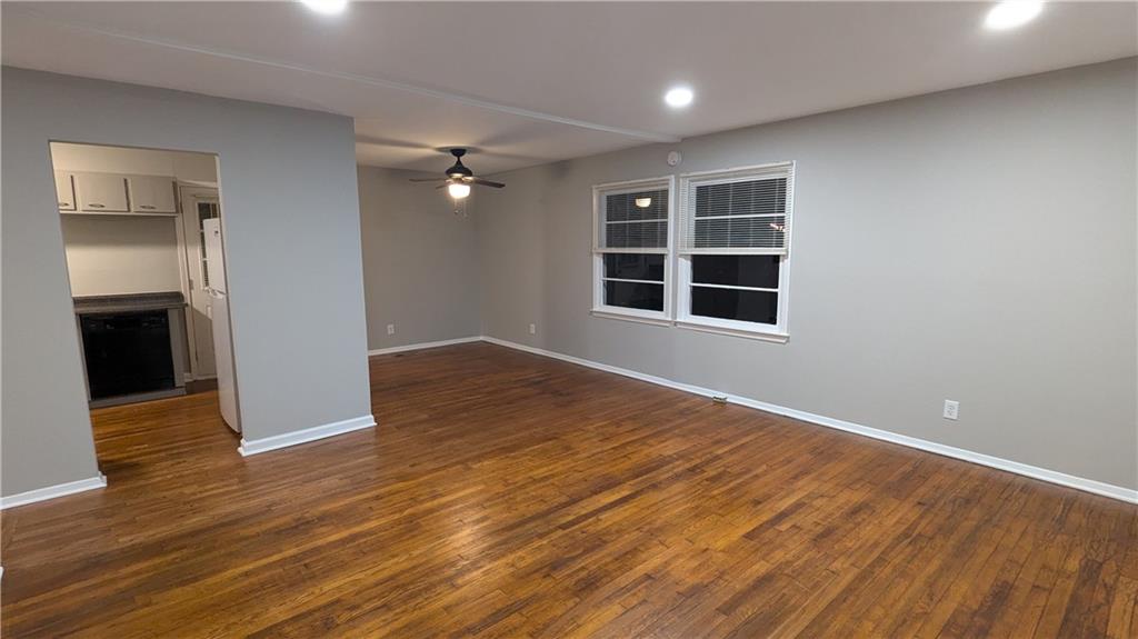 7690853