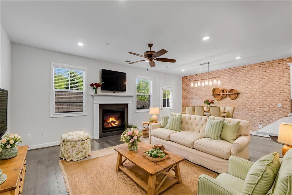 355 Niles Court Unit 2
