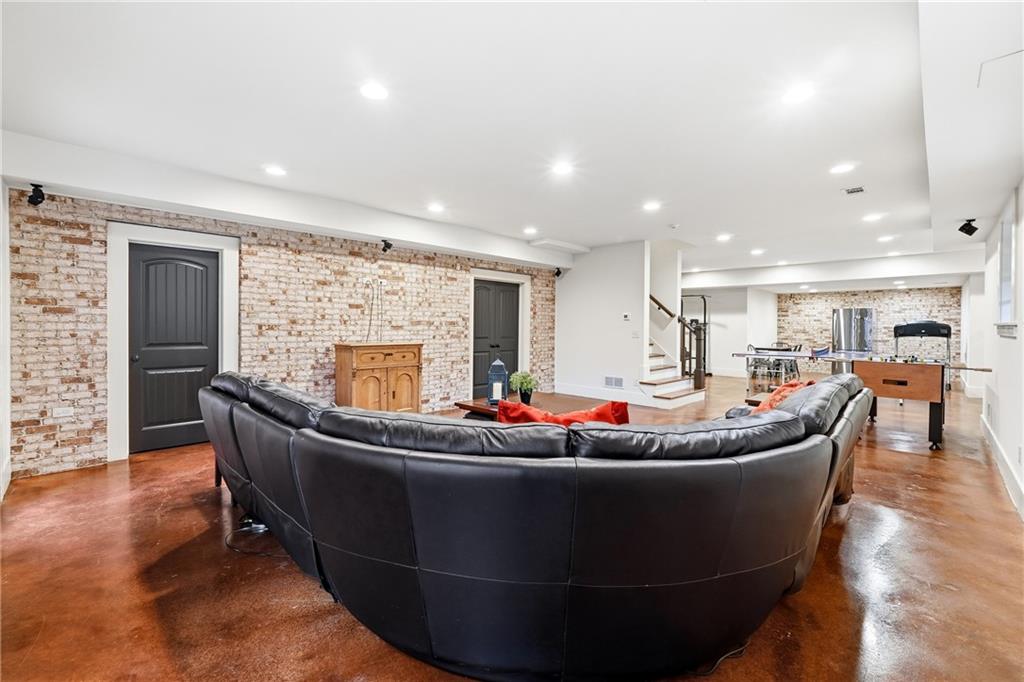 115 Ariel Court