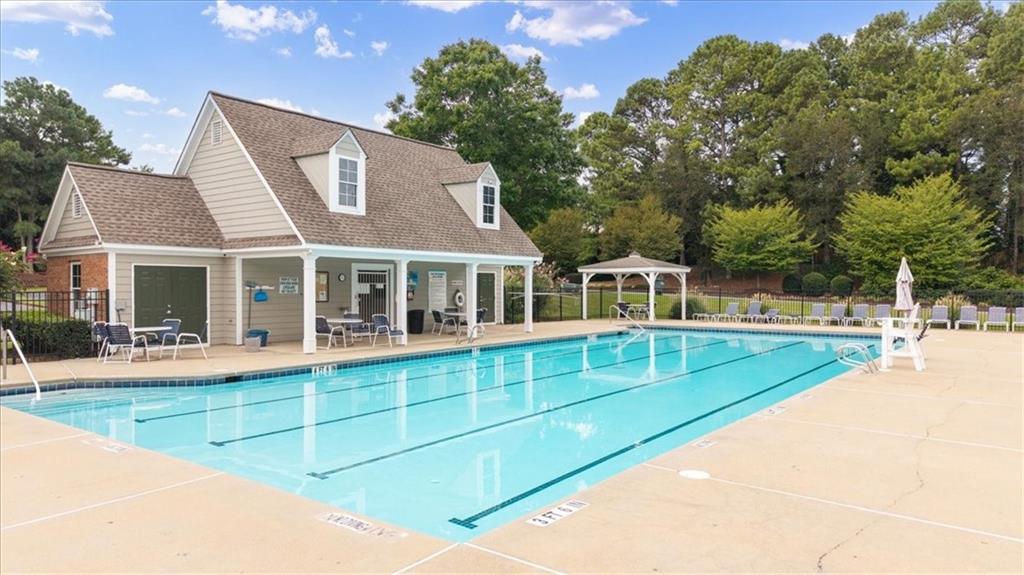 1585 Pinebreeze Drive