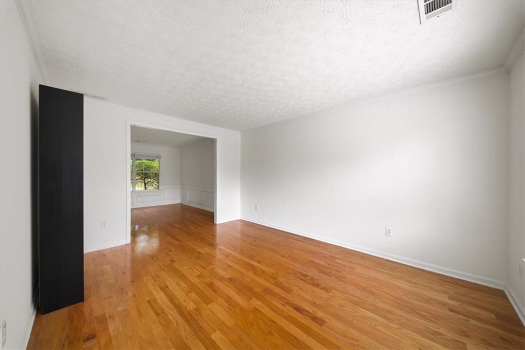 1585 Pinebreeze Drive