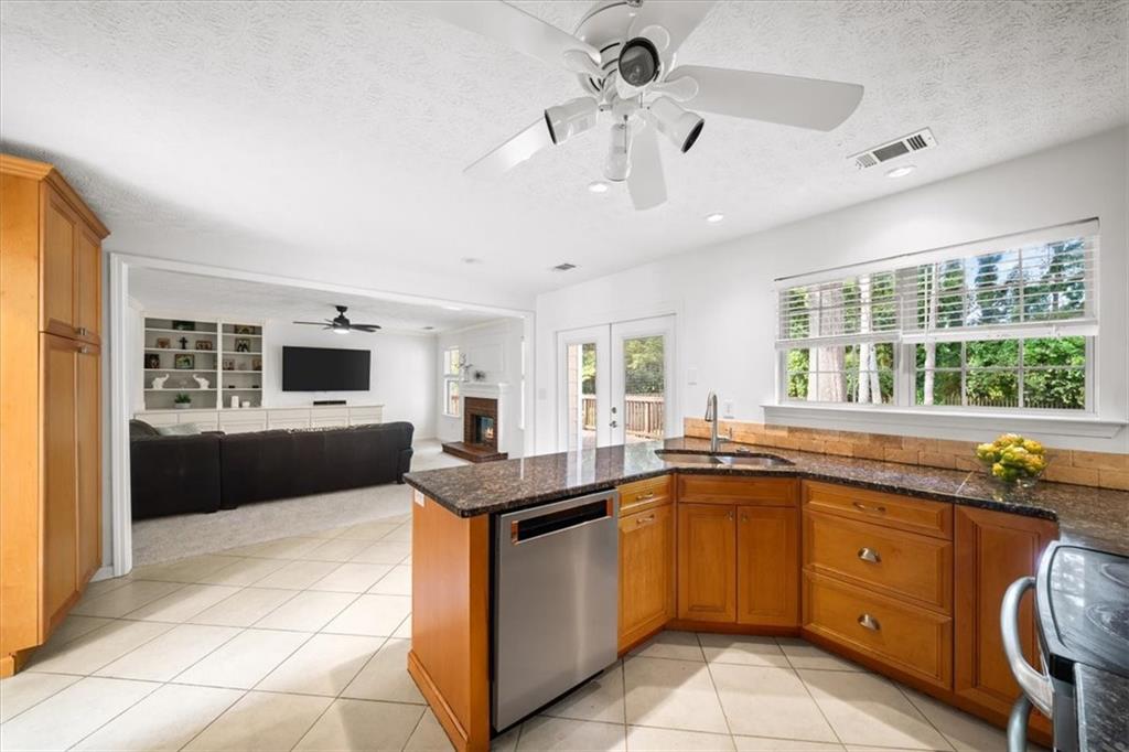 1585 Pinebreeze Drive