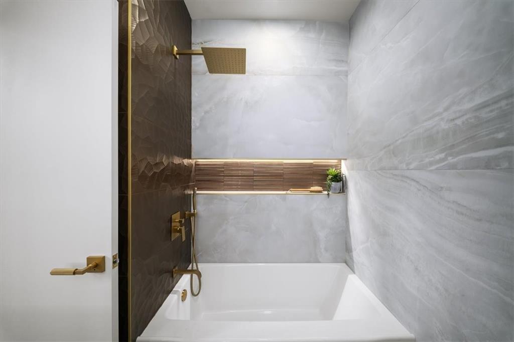 172 Racine Street SW