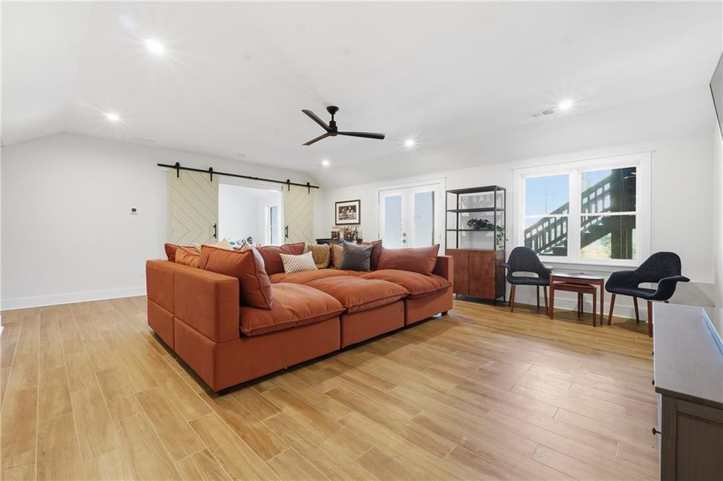 5969 Kenn Manor Way