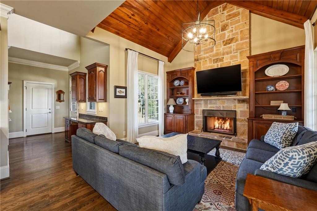 5430 Laurel Oak Drive