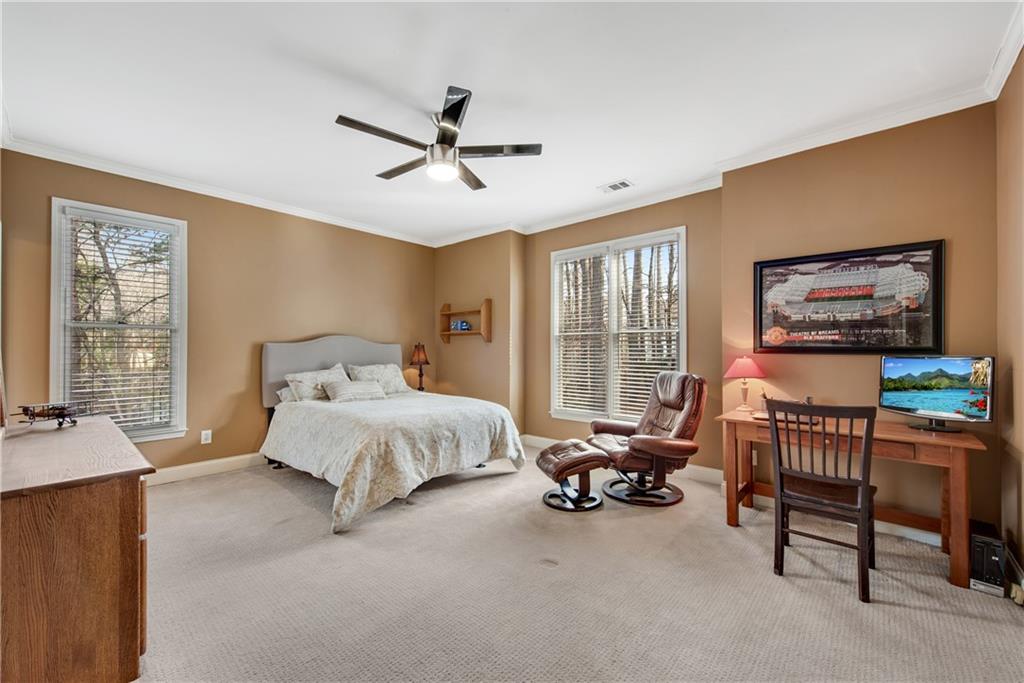4331 Edgemere Drive