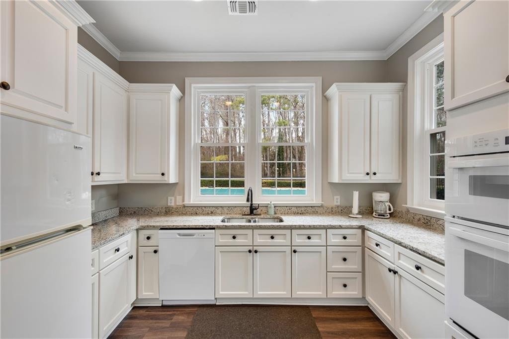 4331 Edgemere Drive