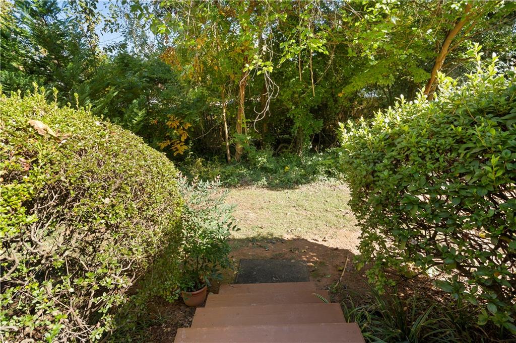 273 Shaded Oaks Lane SE