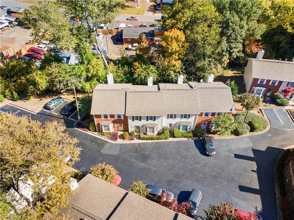 273 Shaded Oaks Lane SE