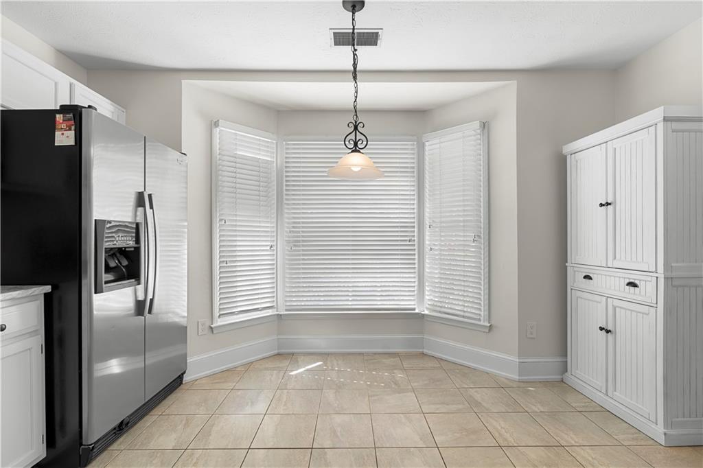 273 Shaded Oaks Lane SE