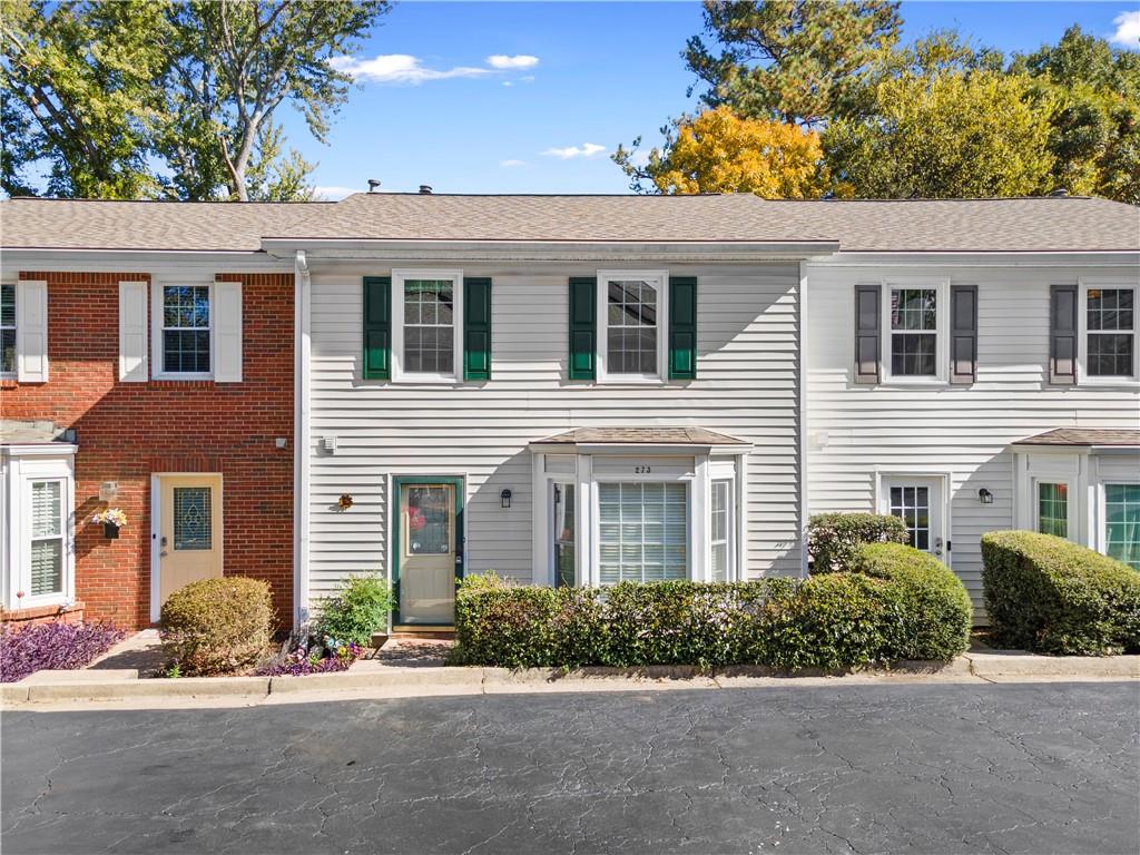 273 Shaded Oaks Lane SE