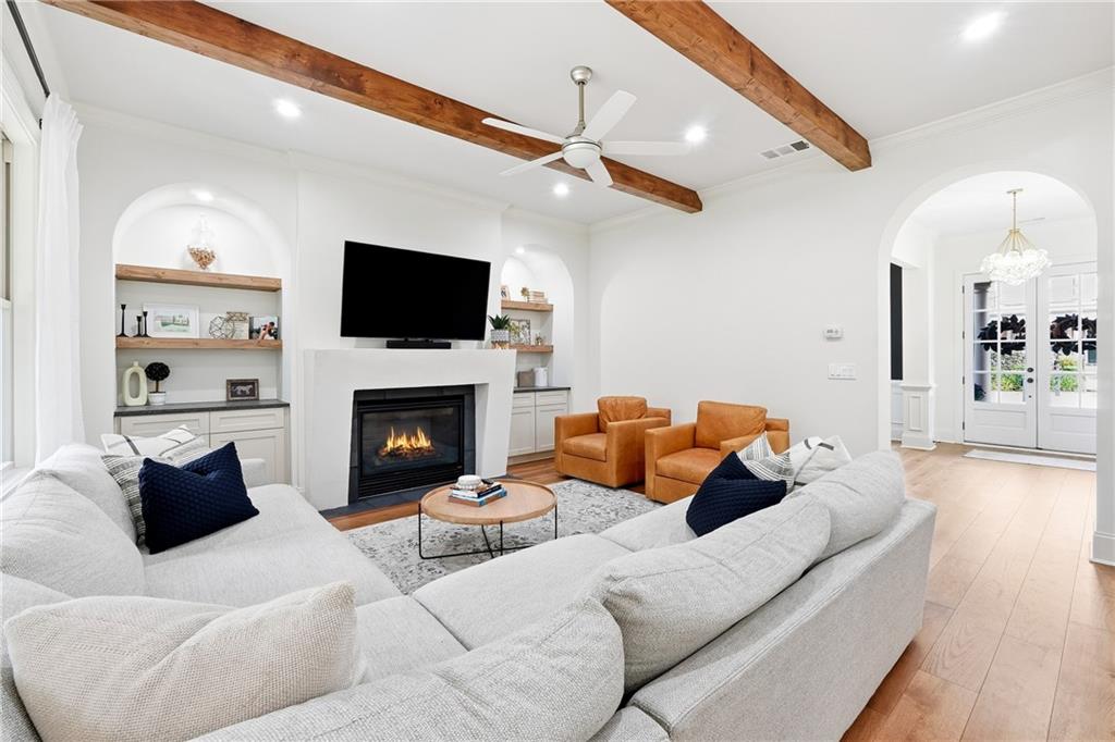 2139 Mcfarlin Lane