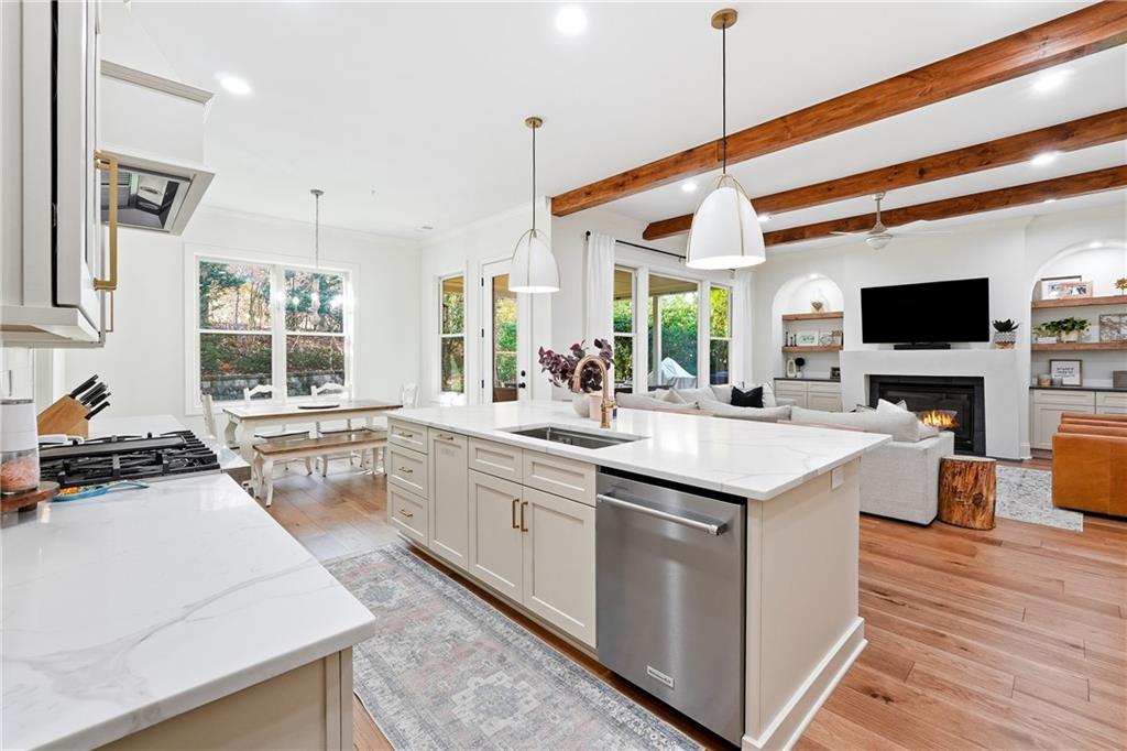 2139 Mcfarlin Lane