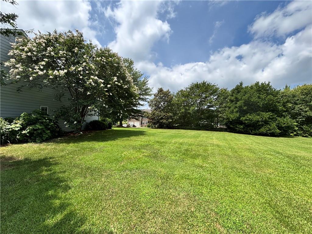 305 Hollybush Court