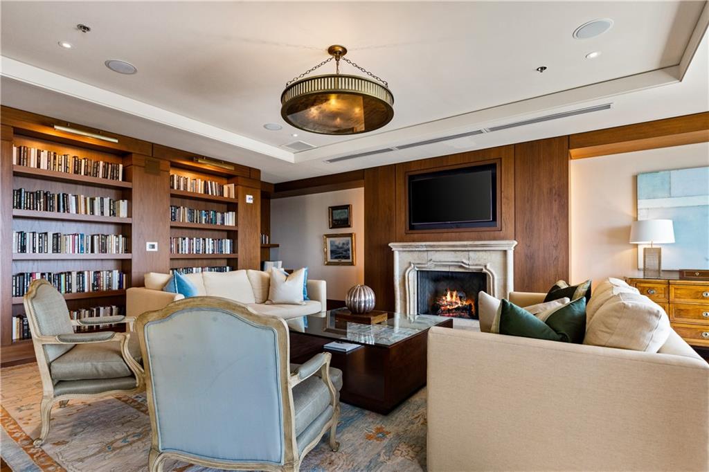 3630 Peachtree Road NE Unit 1809