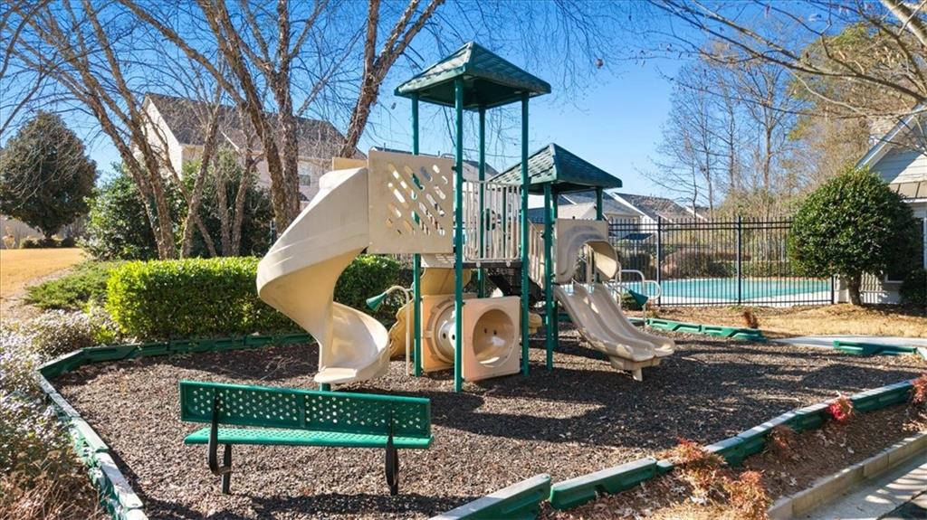 2151 Somerset Place SE