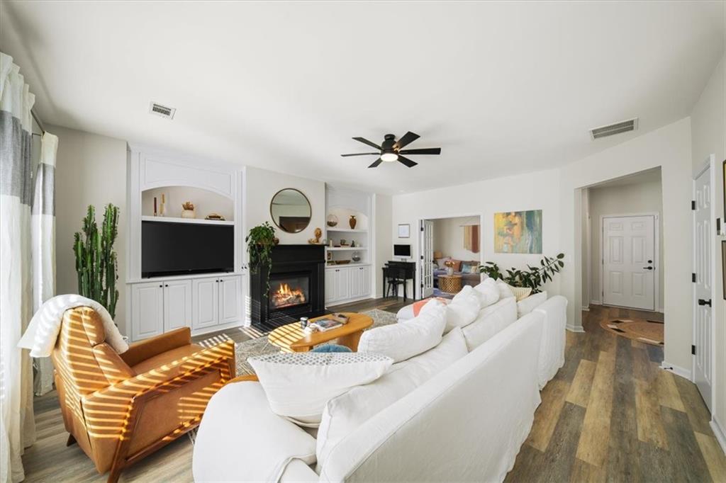 2151 Somerset Place SE