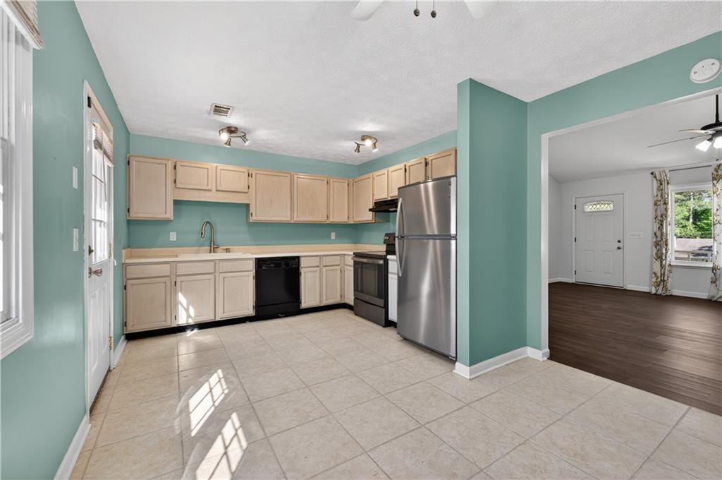 1609 River Trace