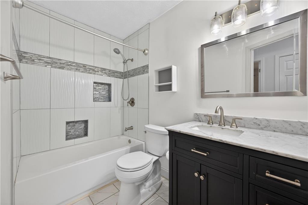 1609 River Trace