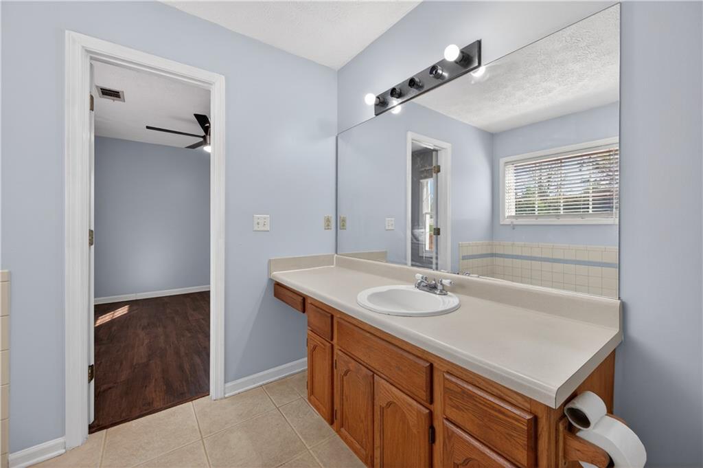 1609 River Trace
