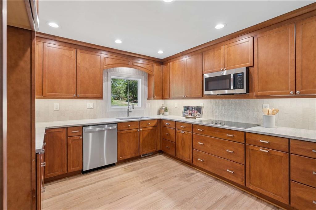 1505 Oakmoor Place