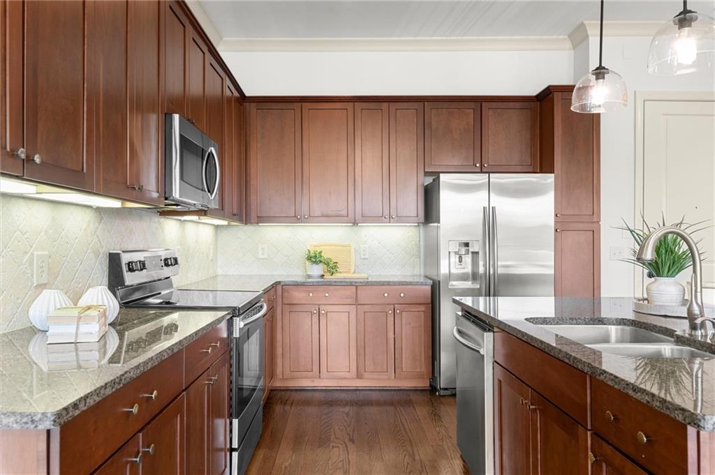 360 Chambers Street Unit 305
