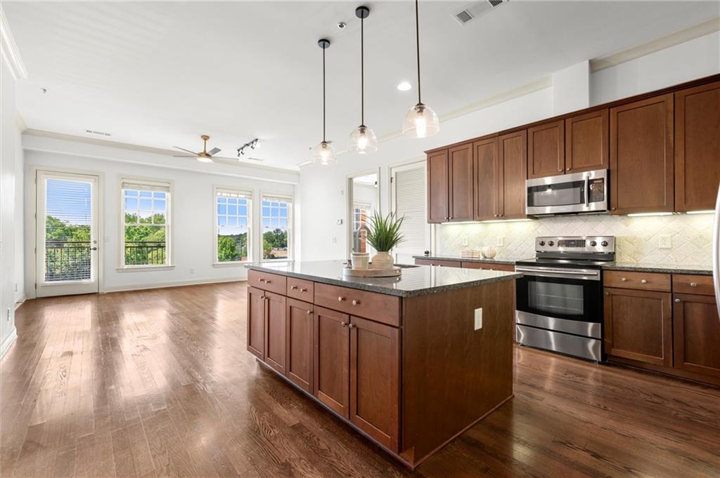 360 Chambers Street Unit 305