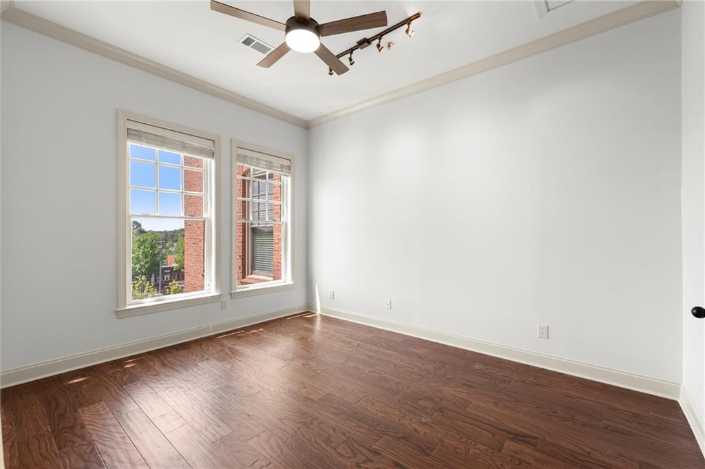 360 Chambers Street Unit 305