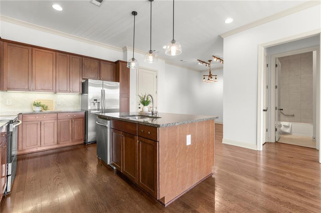 360 Chambers Street Unit 305