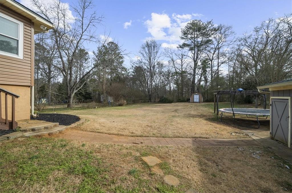 513 Rivercrest Drive