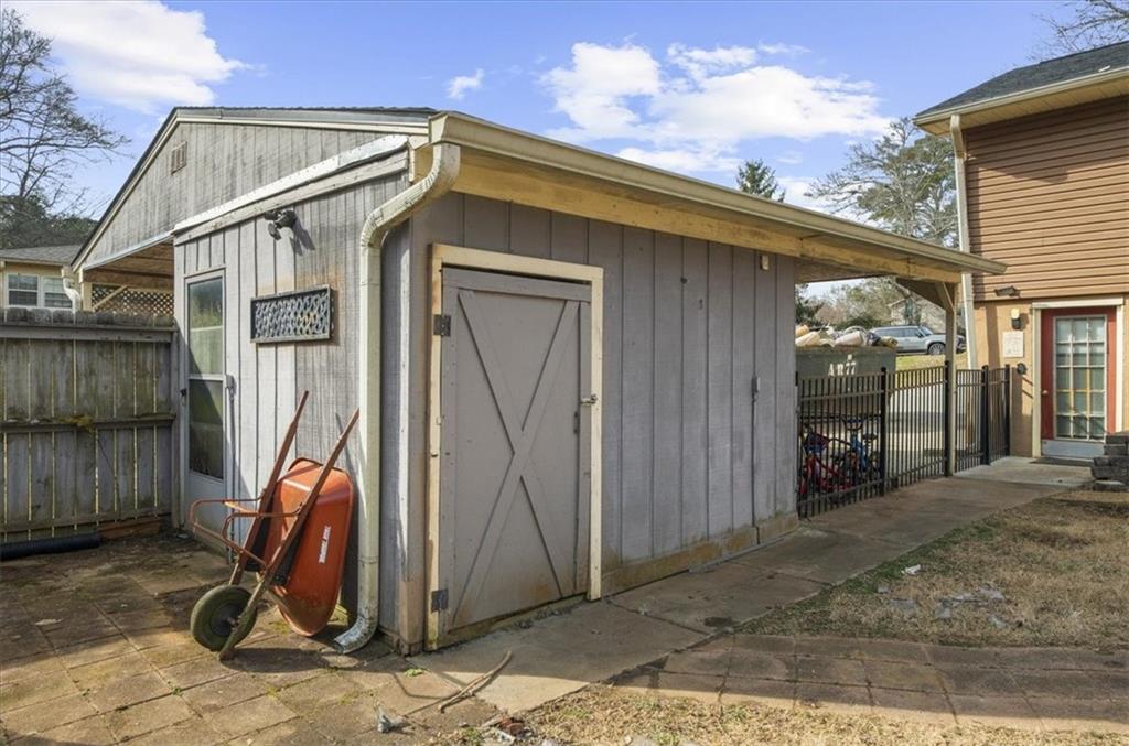 513 Rivercrest Drive