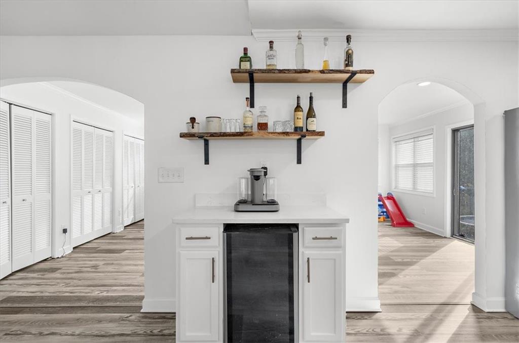 513 Rivercrest Drive