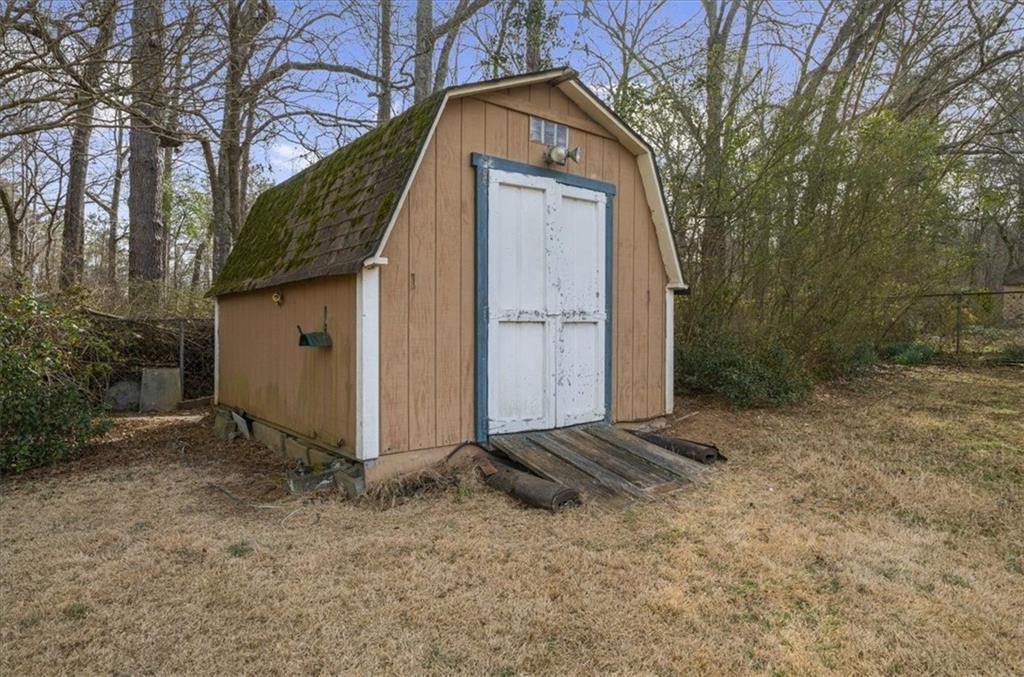 513 Rivercrest Drive