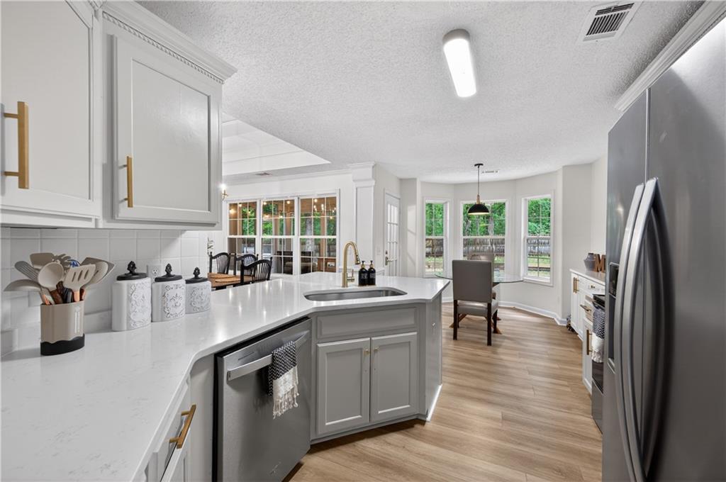 2028 Lantern Drive