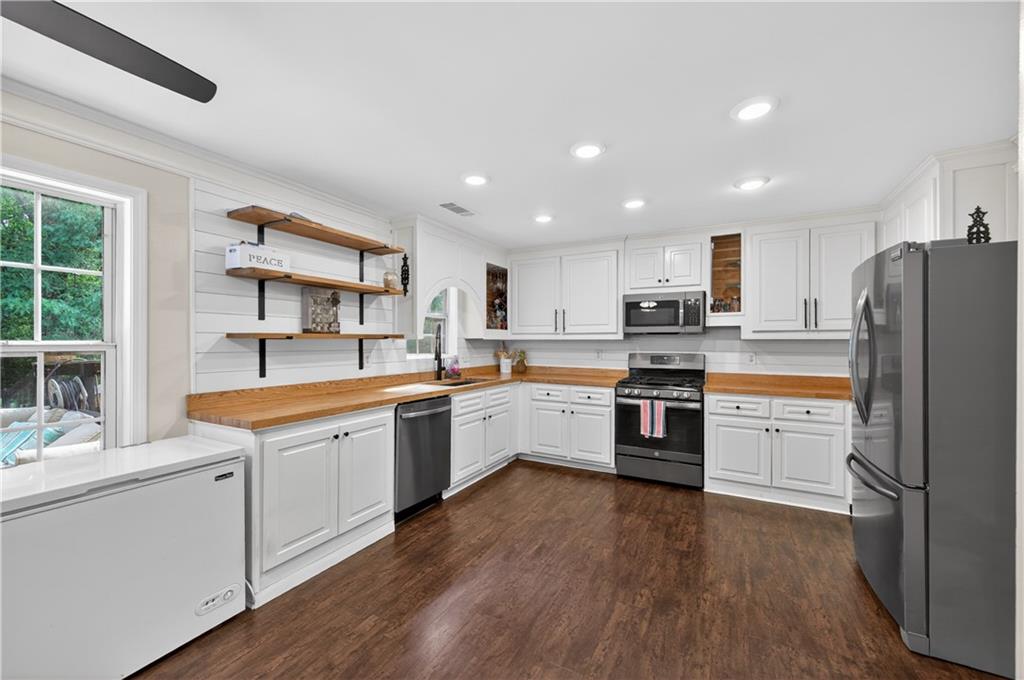6250 Glen Port Circle