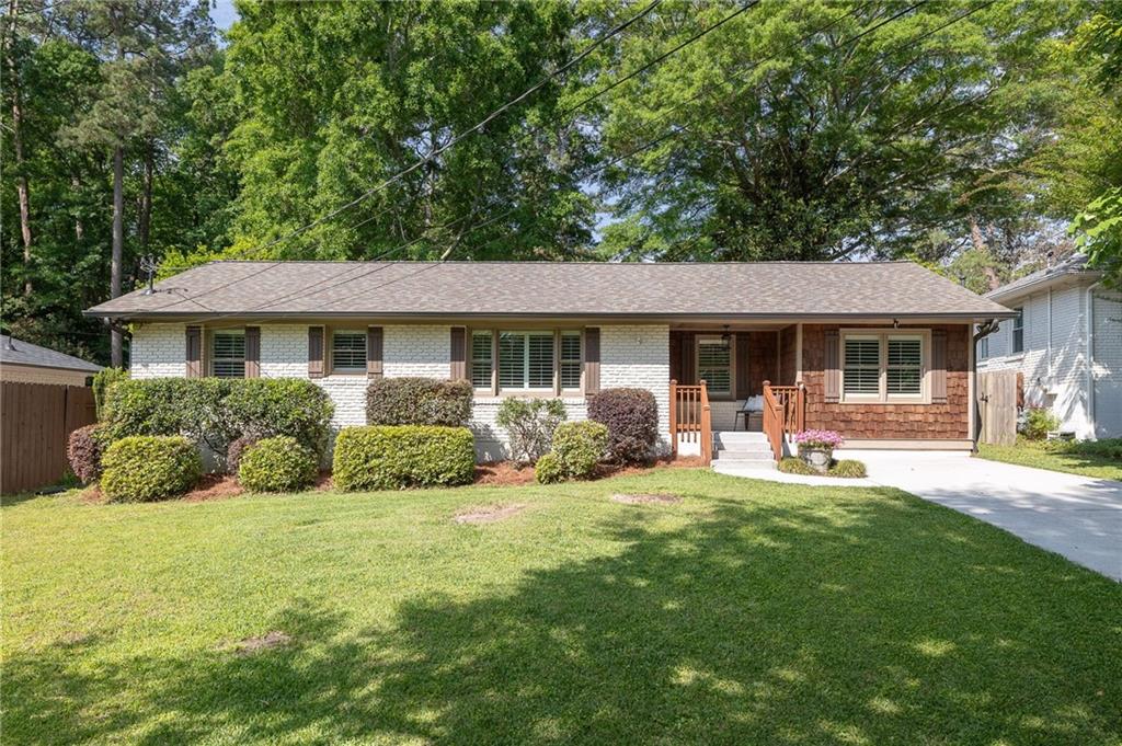 1907 Fairway Circle NE