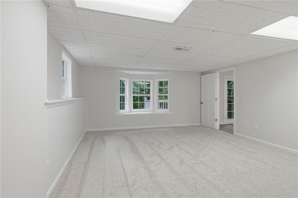 7035 Crossview Drive