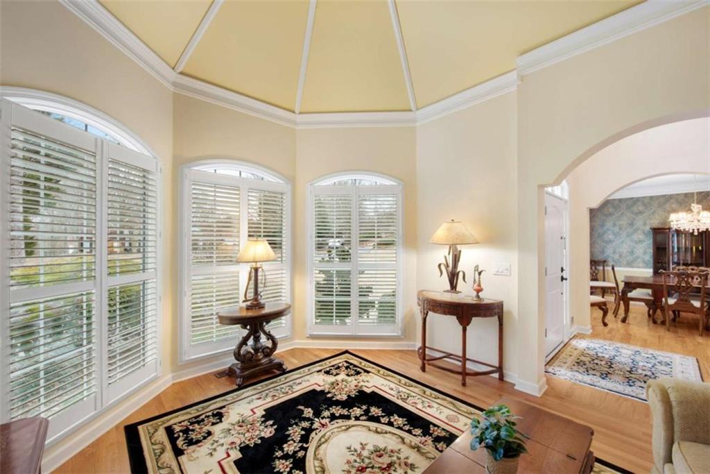 50 Lakecrest Circle