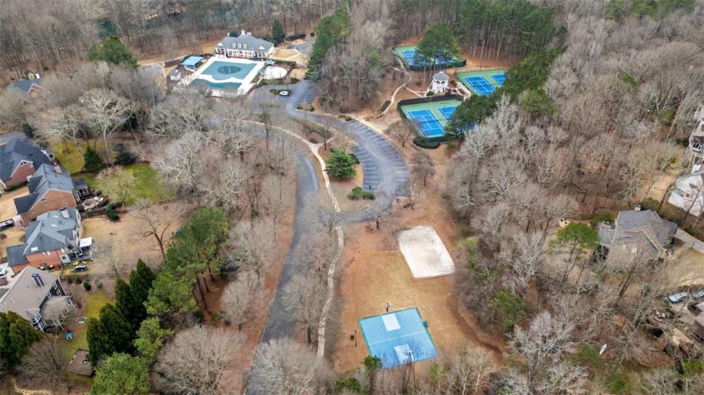 50 Lakecrest Circle