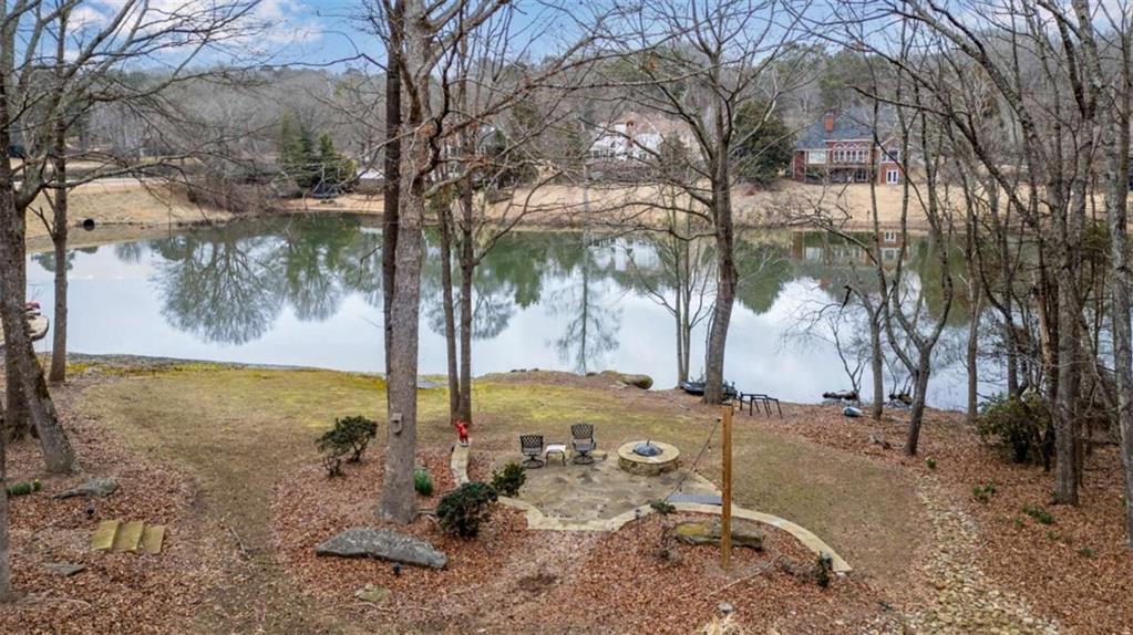 50 Lakecrest Circle