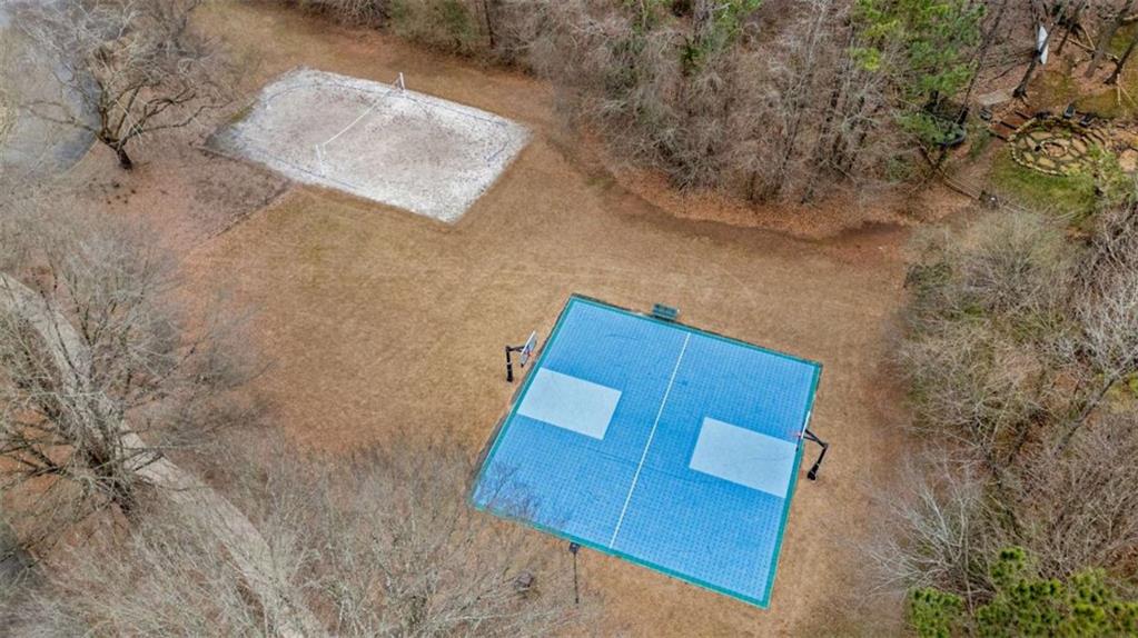 50 Lakecrest Circle