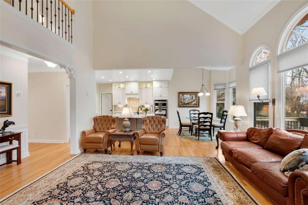 50 Lakecrest Circle