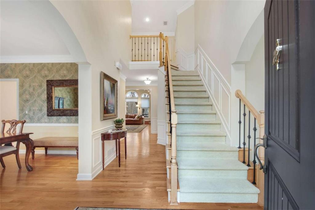 50 Lakecrest Circle