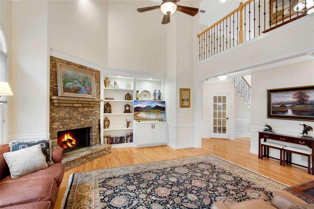 50 Lakecrest Circle